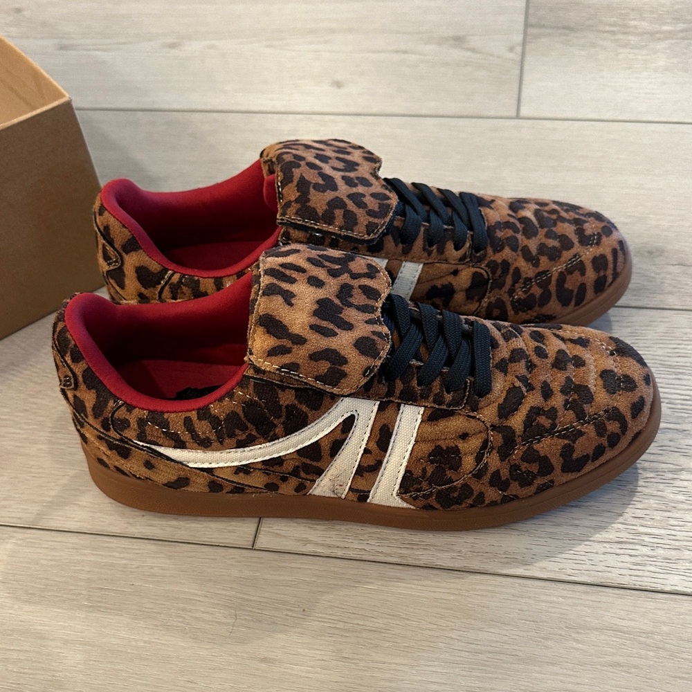 Steve Madden Leopard Print Sneakers with Red Lining - Picture 4 of 7